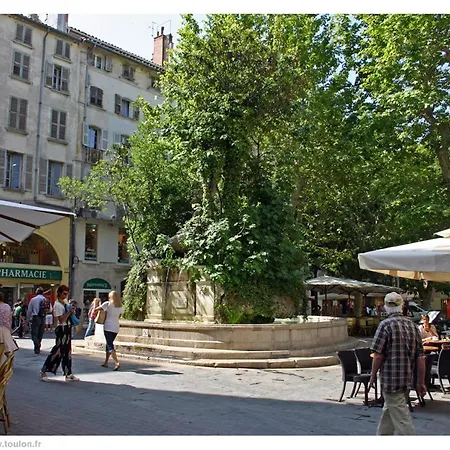 1er Etage Climatise - Place Puget Toulon